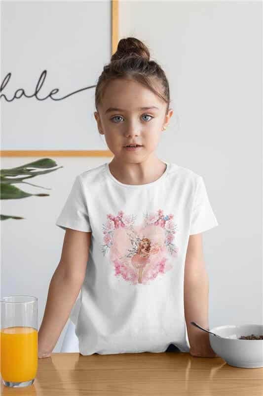 mockup-of-a-girl-wearing-a-t-shirt-at-breakfast-31681