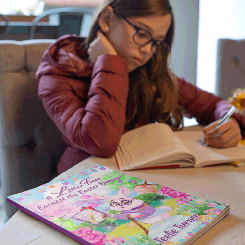 book-mockup-of-a-young-girl-studying-at-home-19090-min