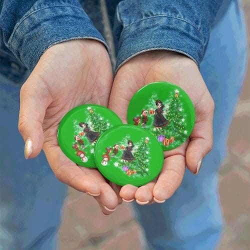 mockup-of-a-woman-holding-a-bunch-of-buttons-in-her-hands-31896-min-qyrthydoq3eggv3m1gr2hhuxj4mx4zgsk5reiw1o5k